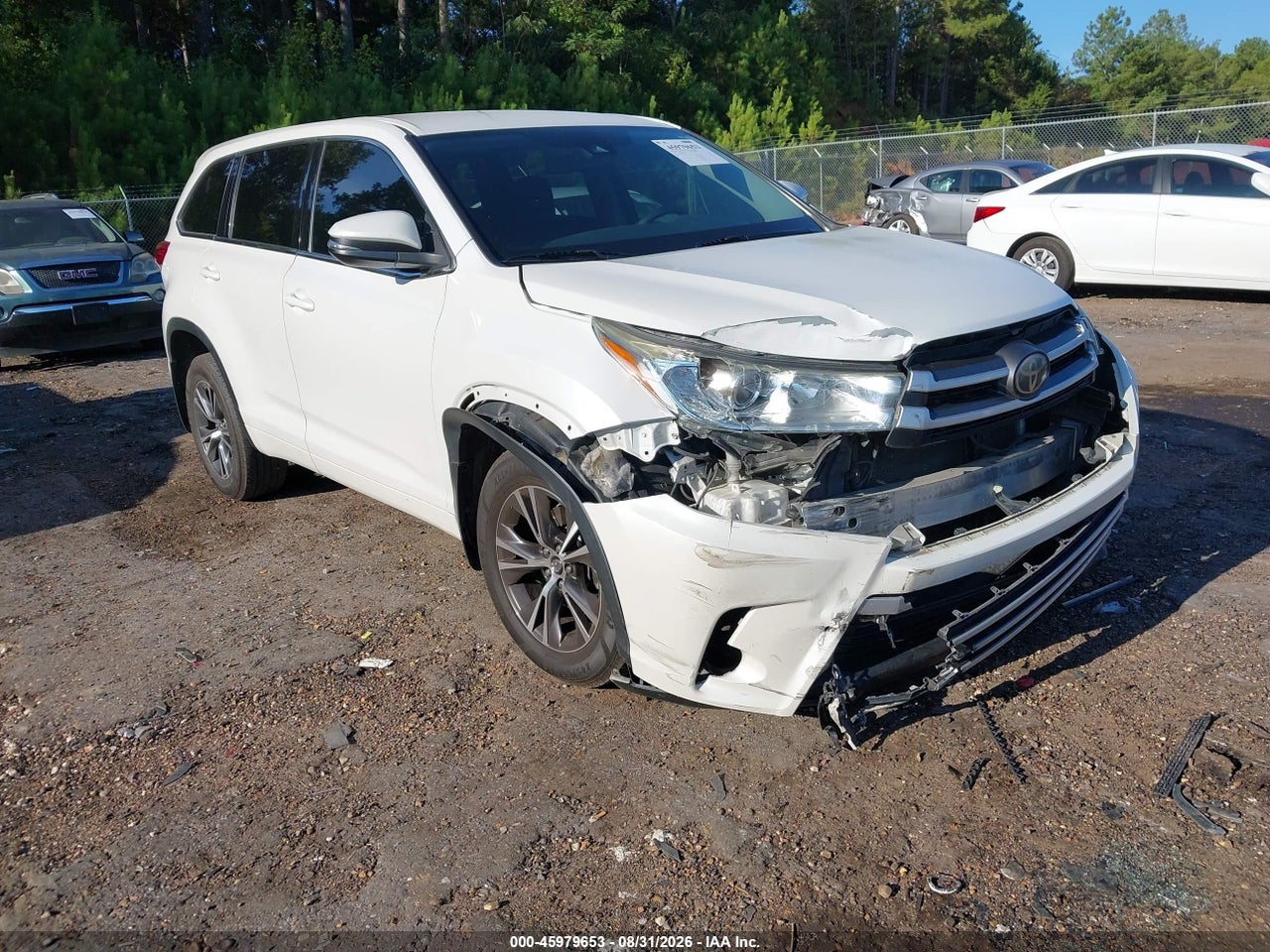 2018 TOYOTA HIGHLANDER LE