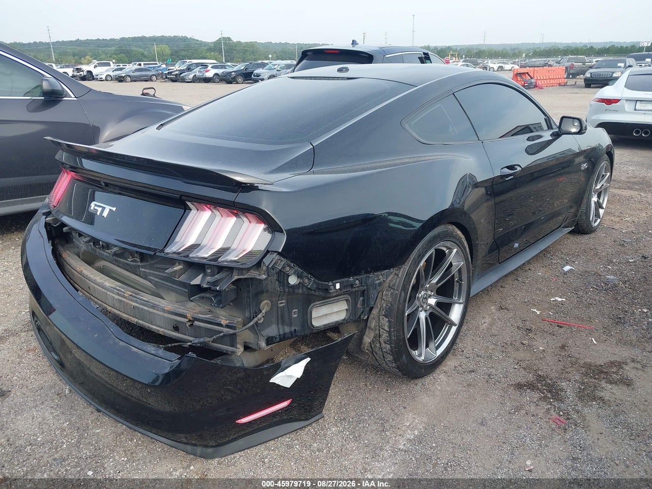 2016 FORD MUSTANG GT PREMIUM · 4/6