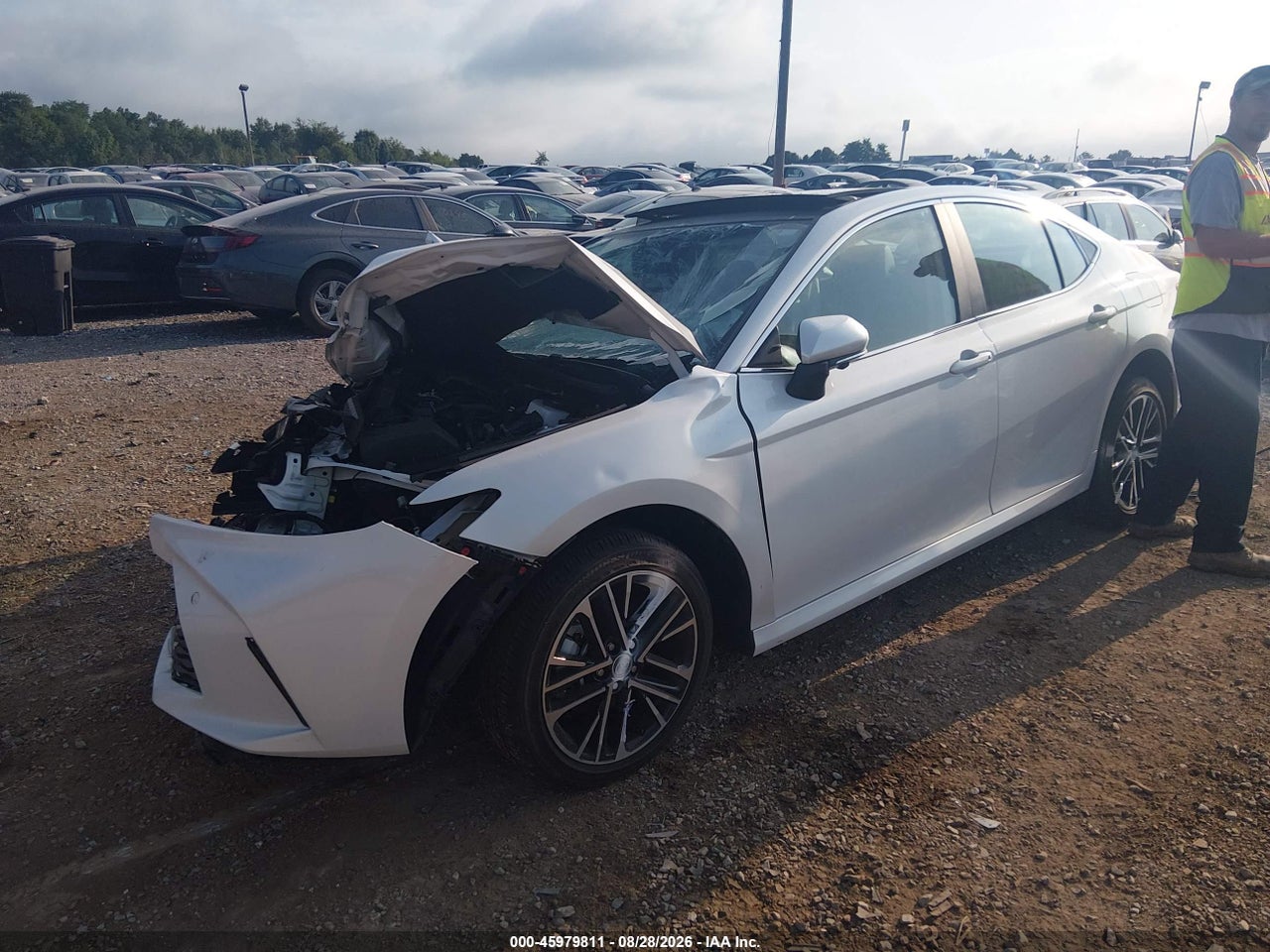 2026 TOYOTA CAMRY XLE · 2/11