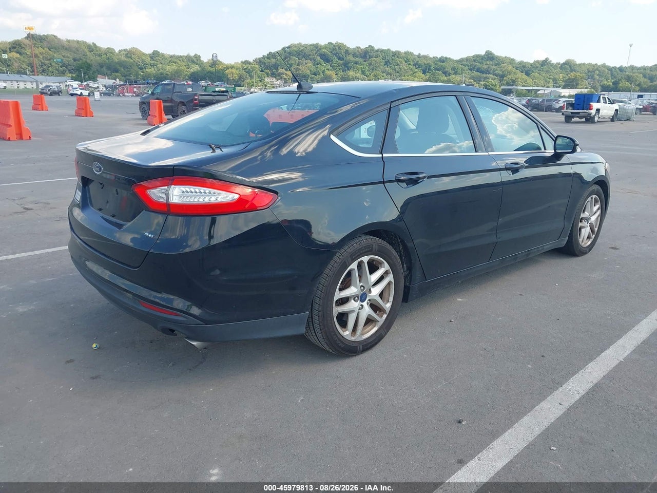 2016 FORD FUSION SE · 4/11
