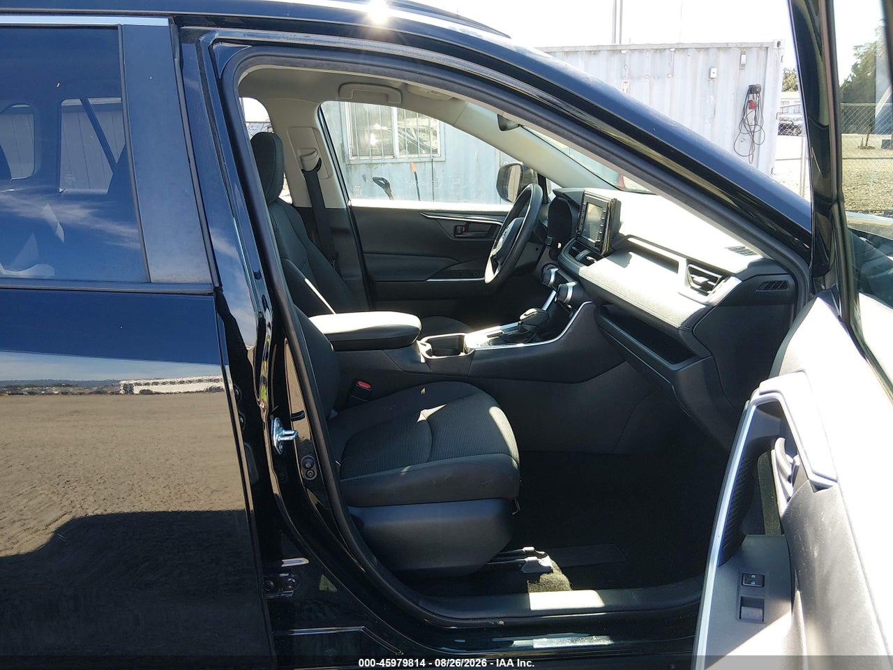 2019 TOYOTA RAV4 LE · 5/11