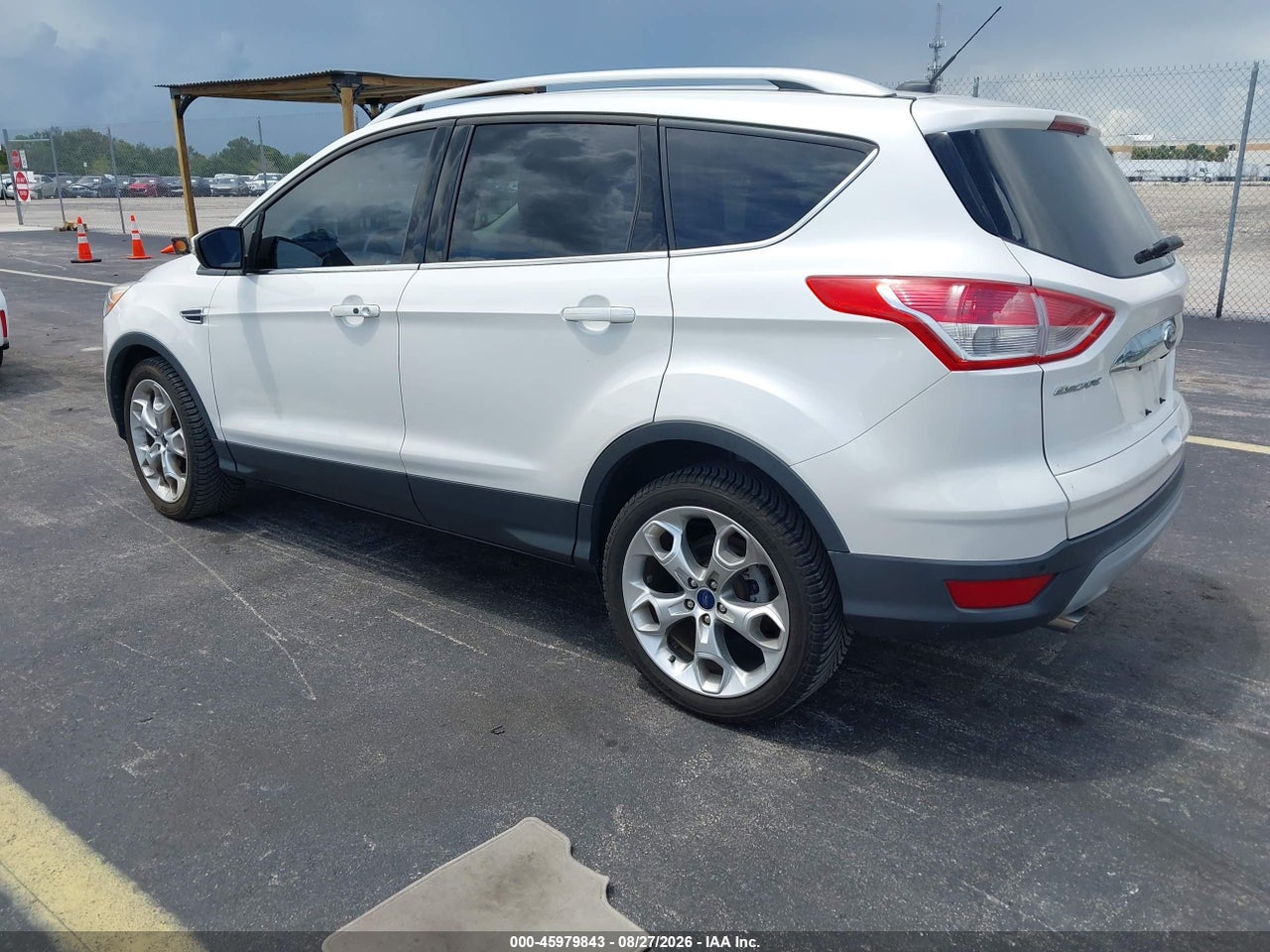 2015 FORD ESCAPE TITANIUM · 3/10