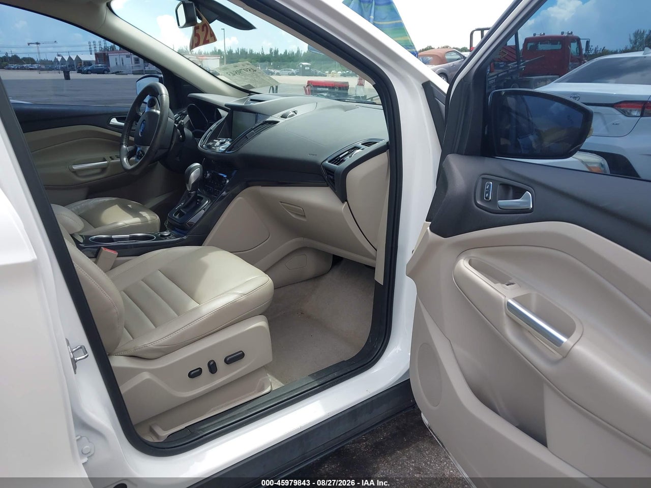 2015 FORD ESCAPE TITANIUM · 5/10