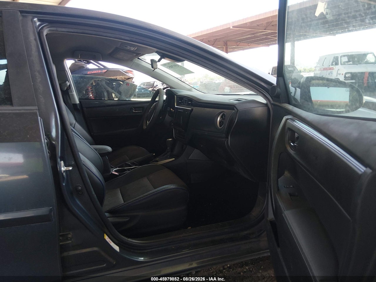 2017 TOYOTA COROLLA SE · 5/11