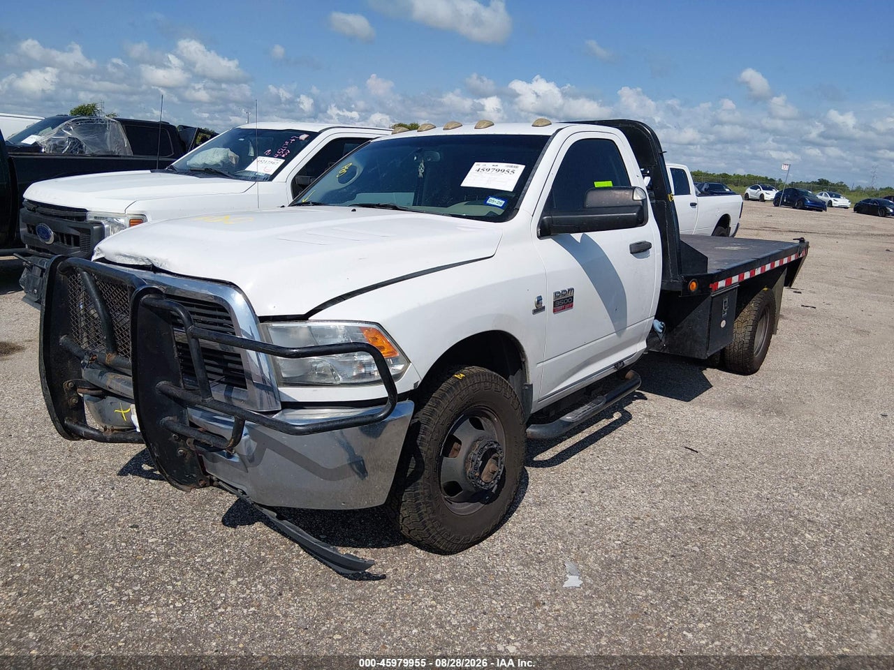 2012 RAM 3500 CHASSIS ST/SLT · 2/4