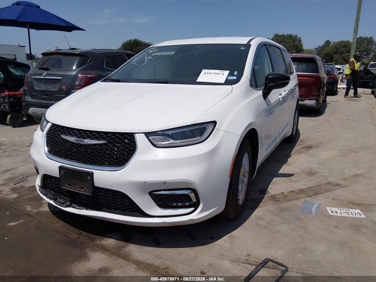 2024 CHRYSLER PACIFICA TOURING L · 2/11
