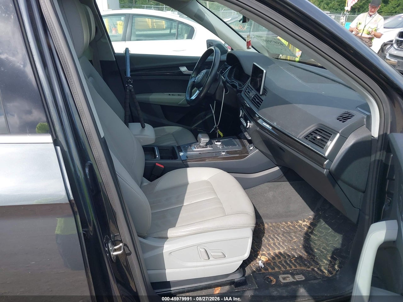 2018 AUDI Q5 2.0T PREMIUM/2.0T TECH PREMIUM · 5/11