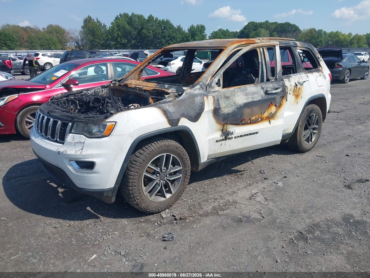 2019 JEEP GRAND CHEROKEE LAREDO E 4X2 · 2/10