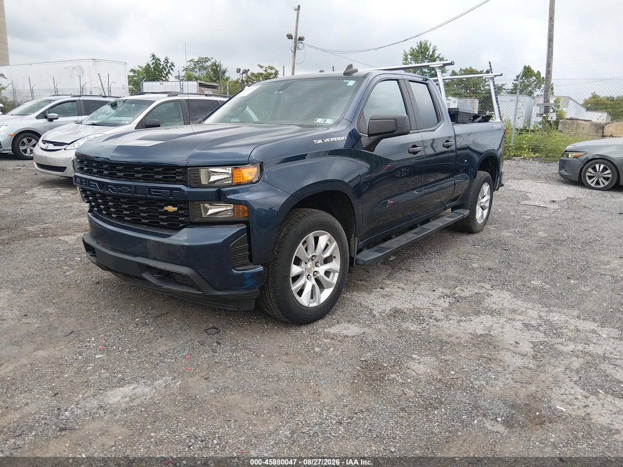 2021 CHEVROLET SILVERADO 1500 4WD  STANDARD BED CUSTOM · 2/11