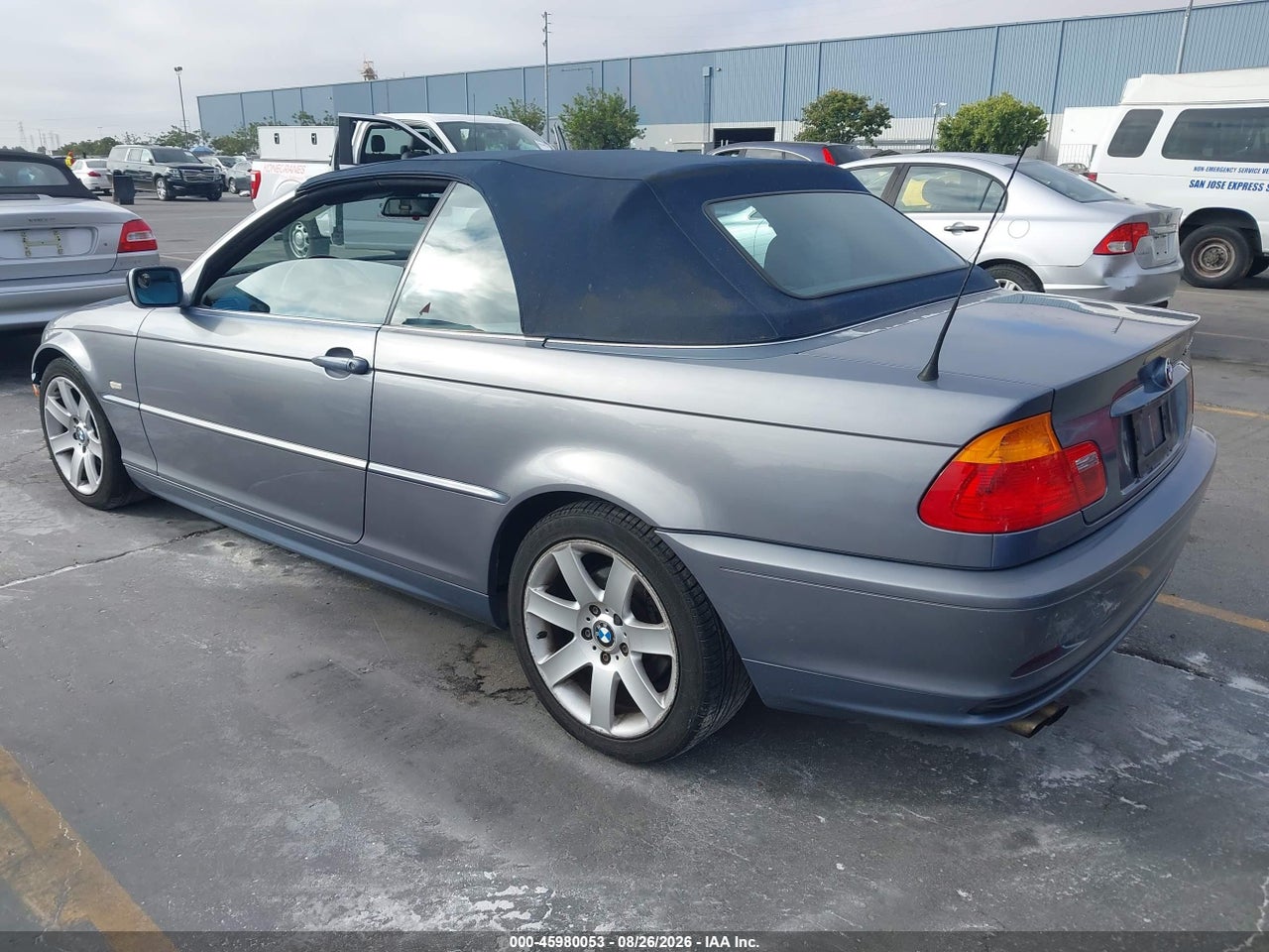 2003 BMW 325CI · 3/11