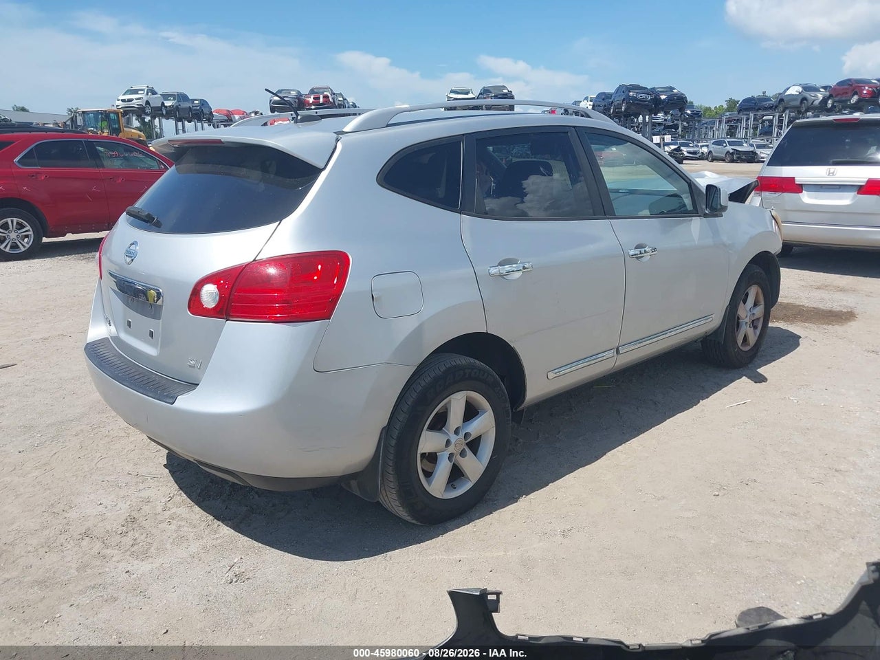 2011 NISSAN ROGUE SV · 4/10
