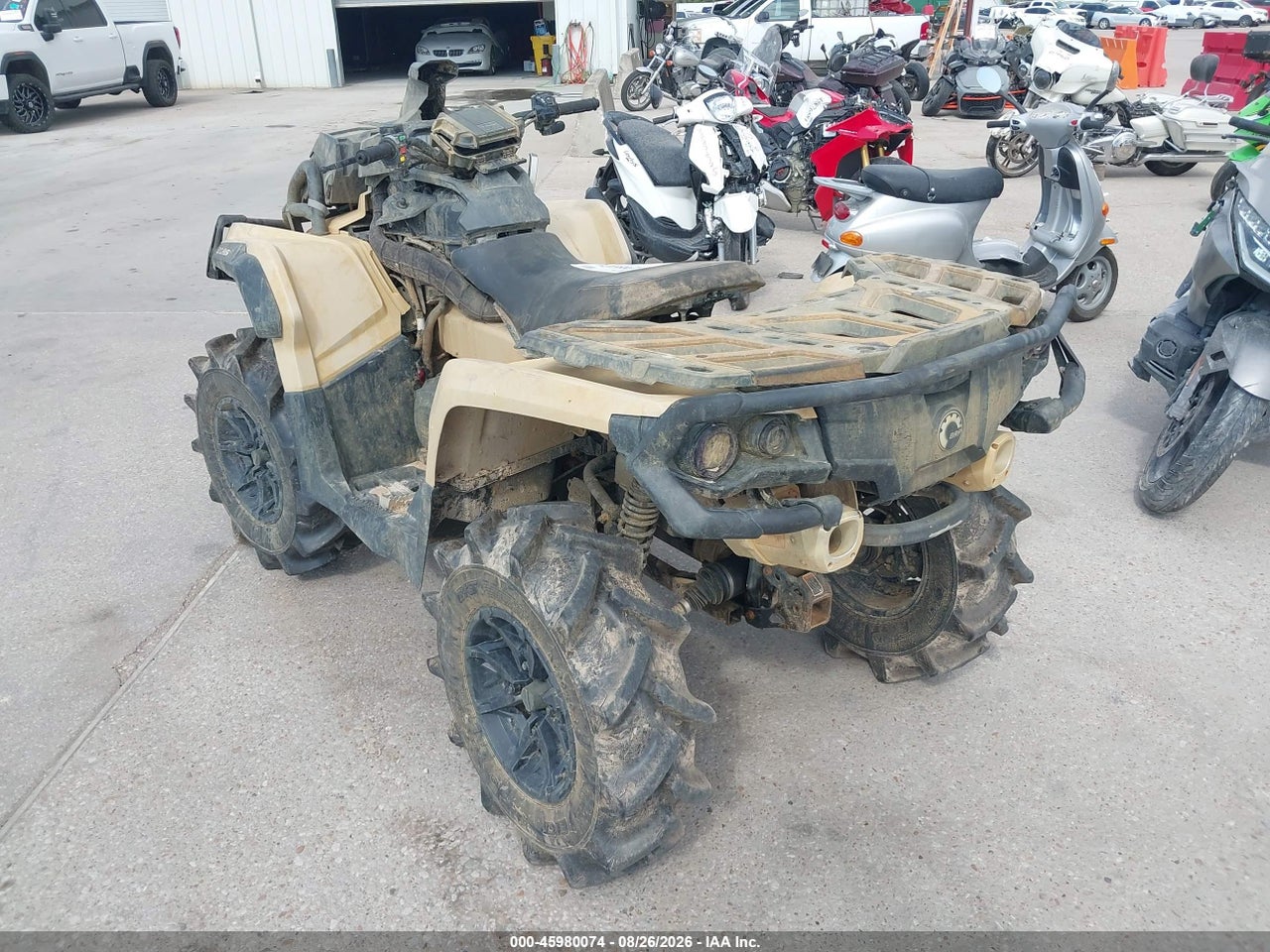 2023 CAN-AM OUTLANDER X MR 1000R · 3/10