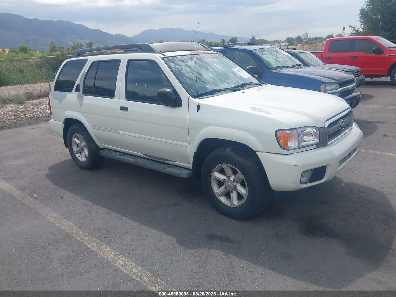 2004 NISSAN PATHFINDER SE