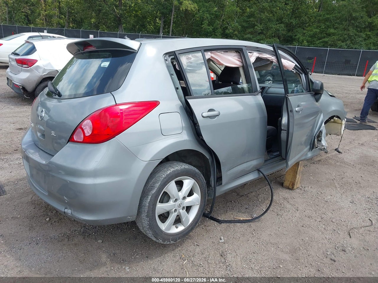 2012 NISSAN VERSA 1.8 SL · 4/10