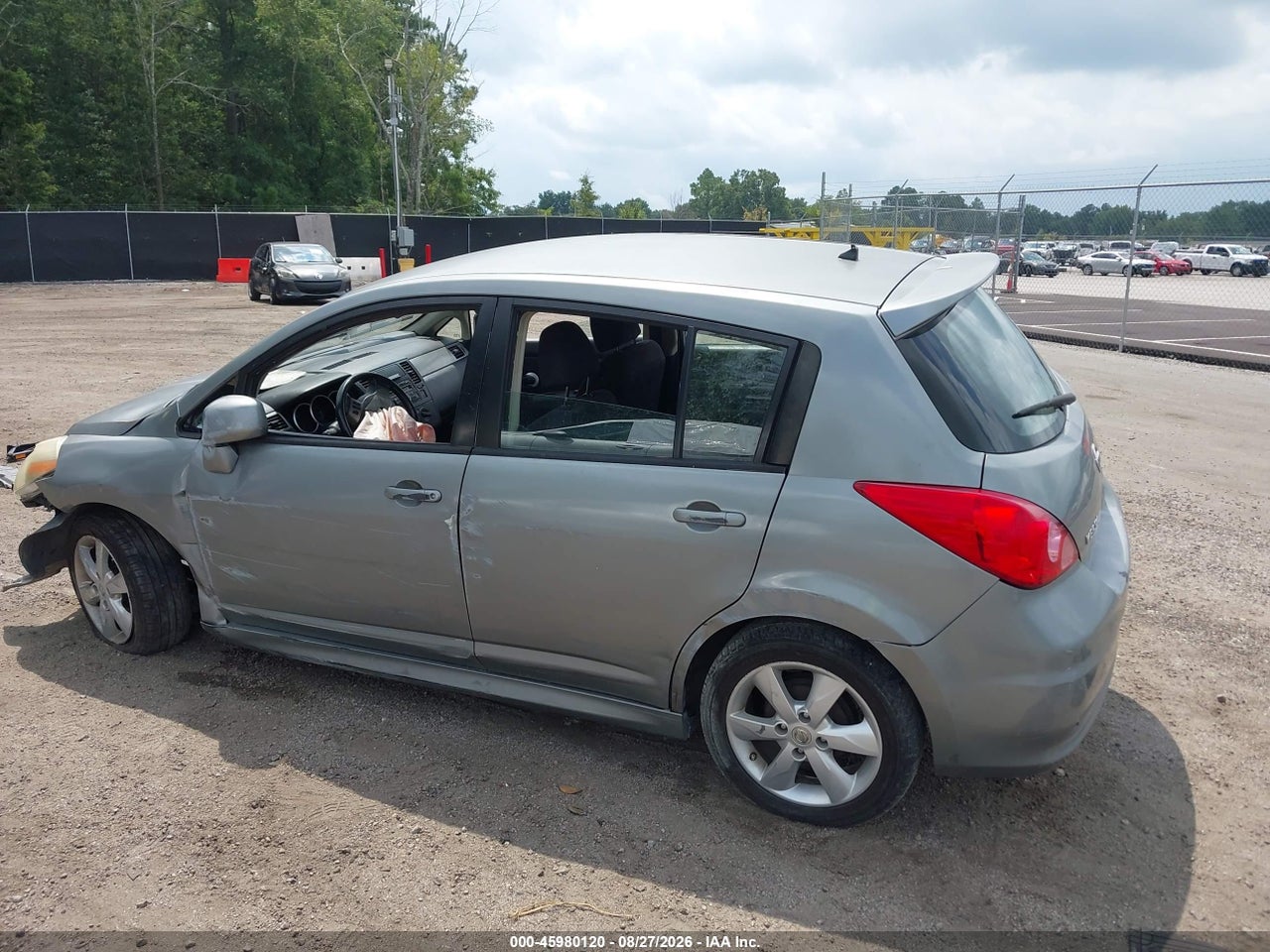 2012 NISSAN VERSA 1.8 SL · 3/10