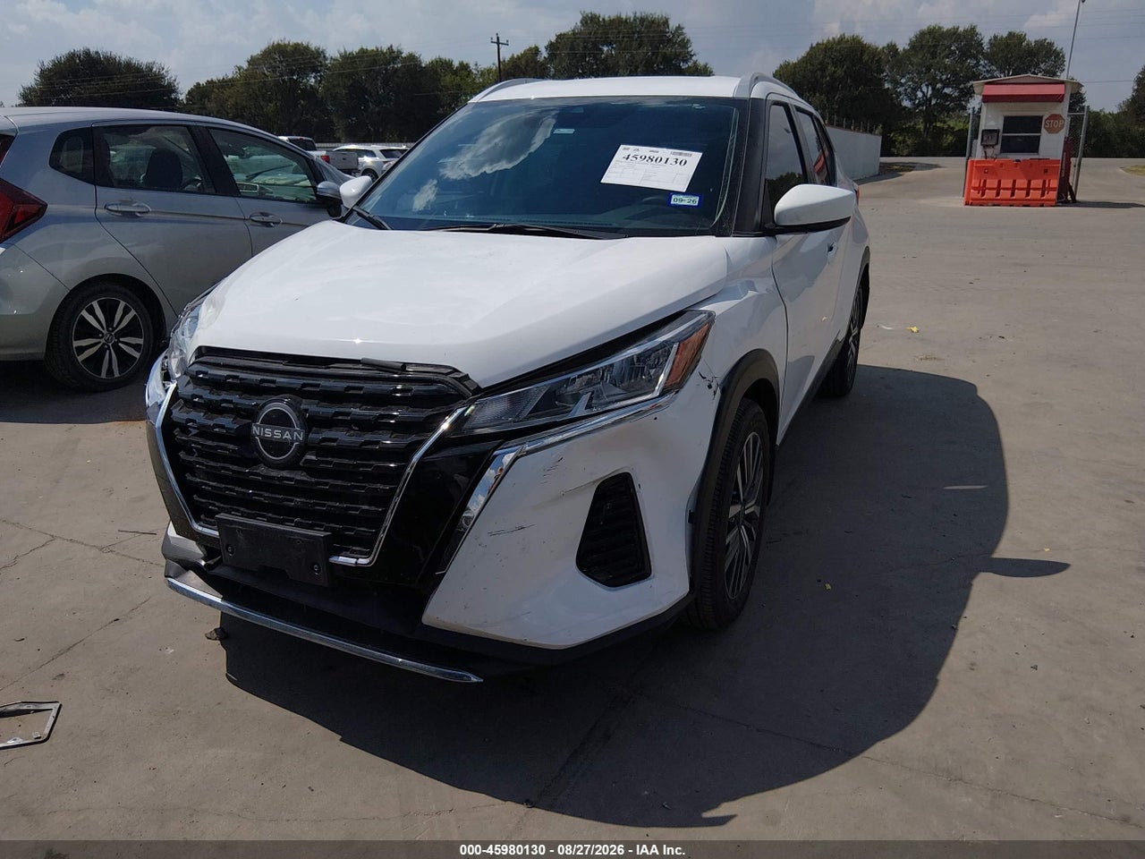 2023 NISSAN KICKS SV XTRONIC CVT · 2/11