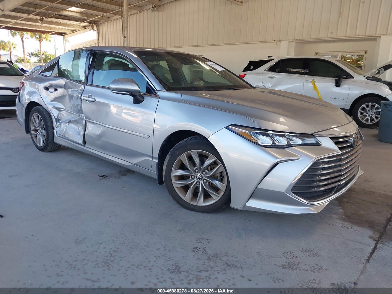 4T1AZ1FB5NU****** · 2022 TOYOTA AVALON XLE