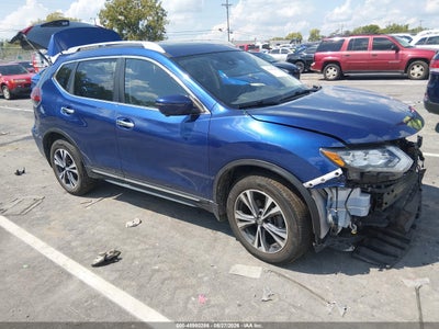 5N1AT2MV9JC****** · 2018 NISSAN ROGUE SL