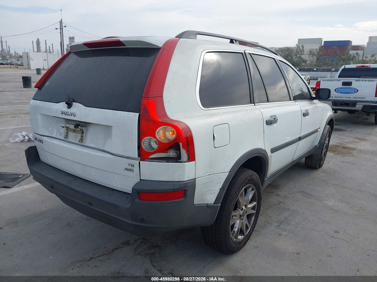 2005 VOLVO XC90 2.5T AWD · 4/10
