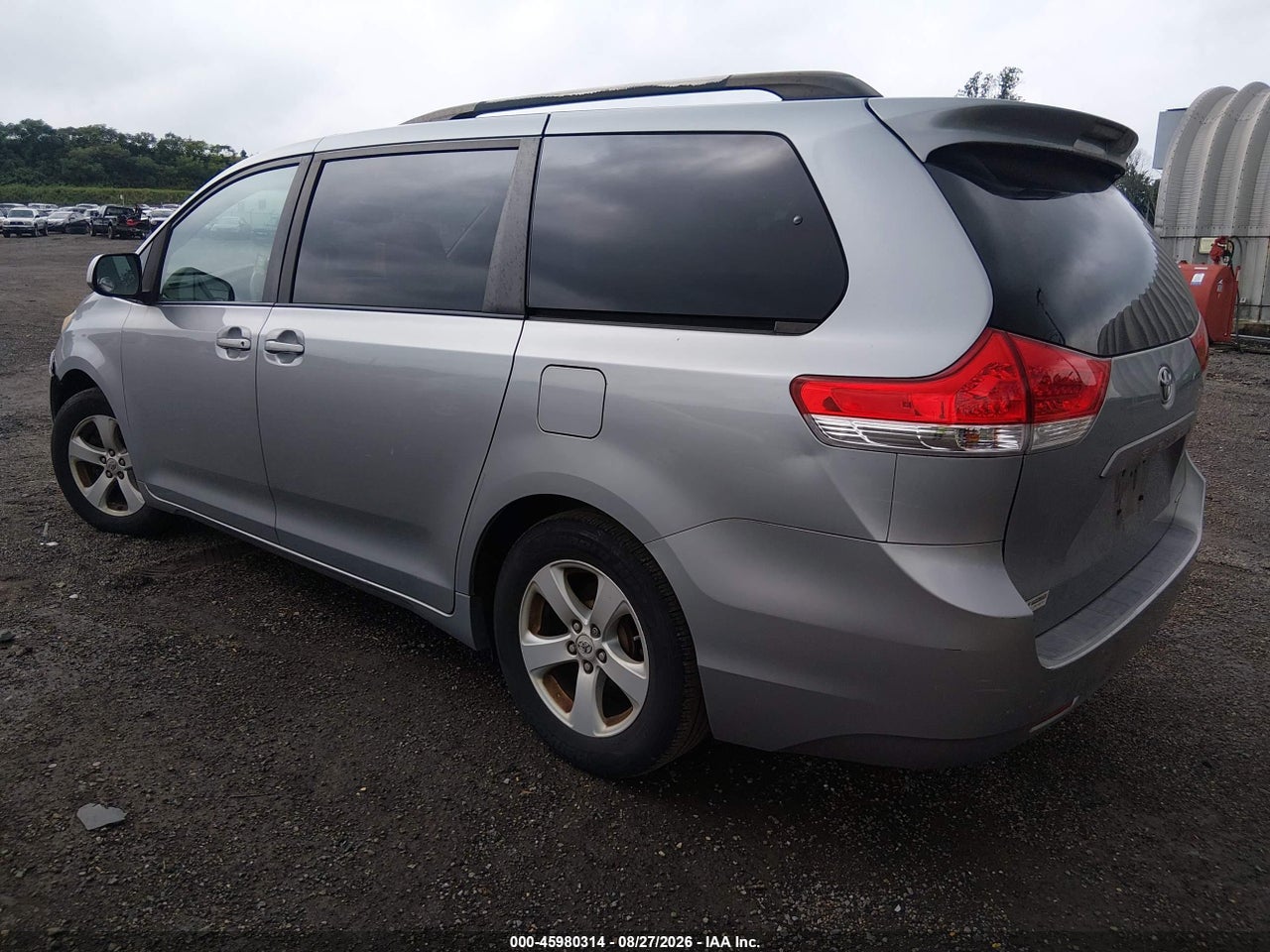 2011 TOYOTA SIENNA LE V6 · 3/11