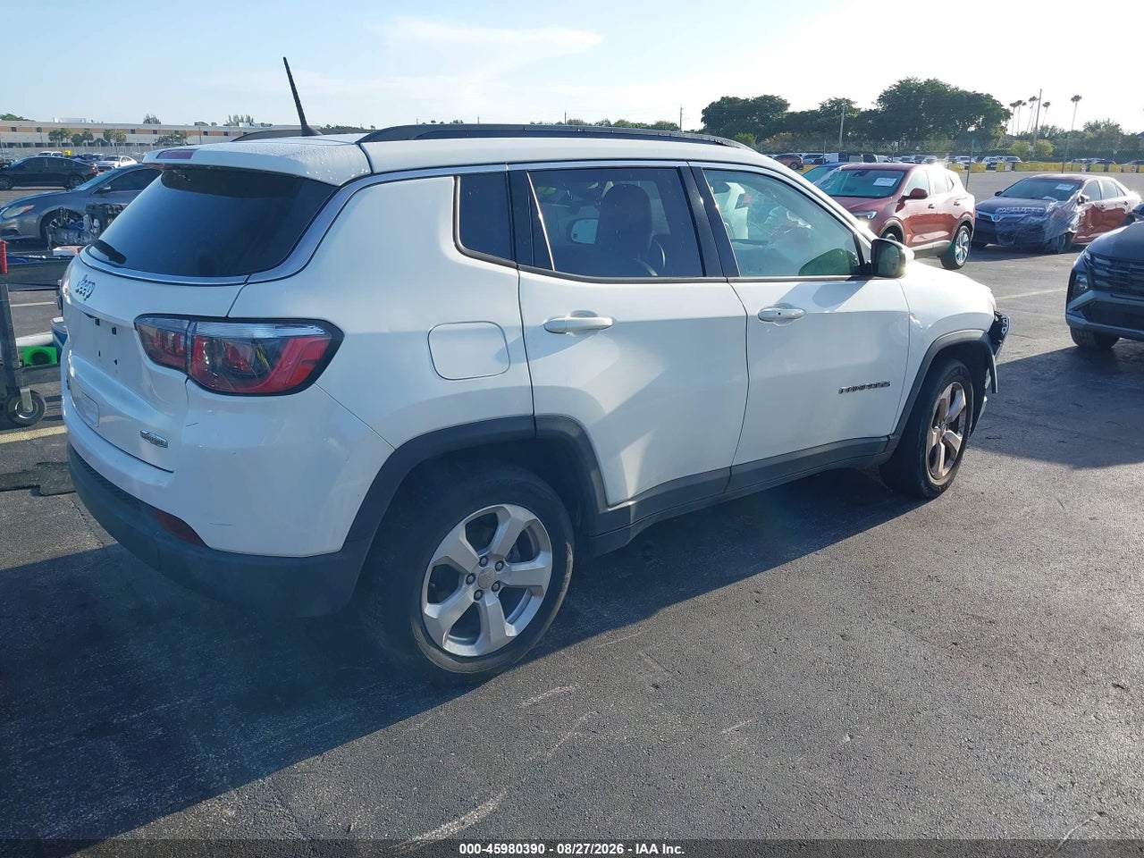 2017 JEEP NEW COMPASS LATITUDE FWD · 4/10