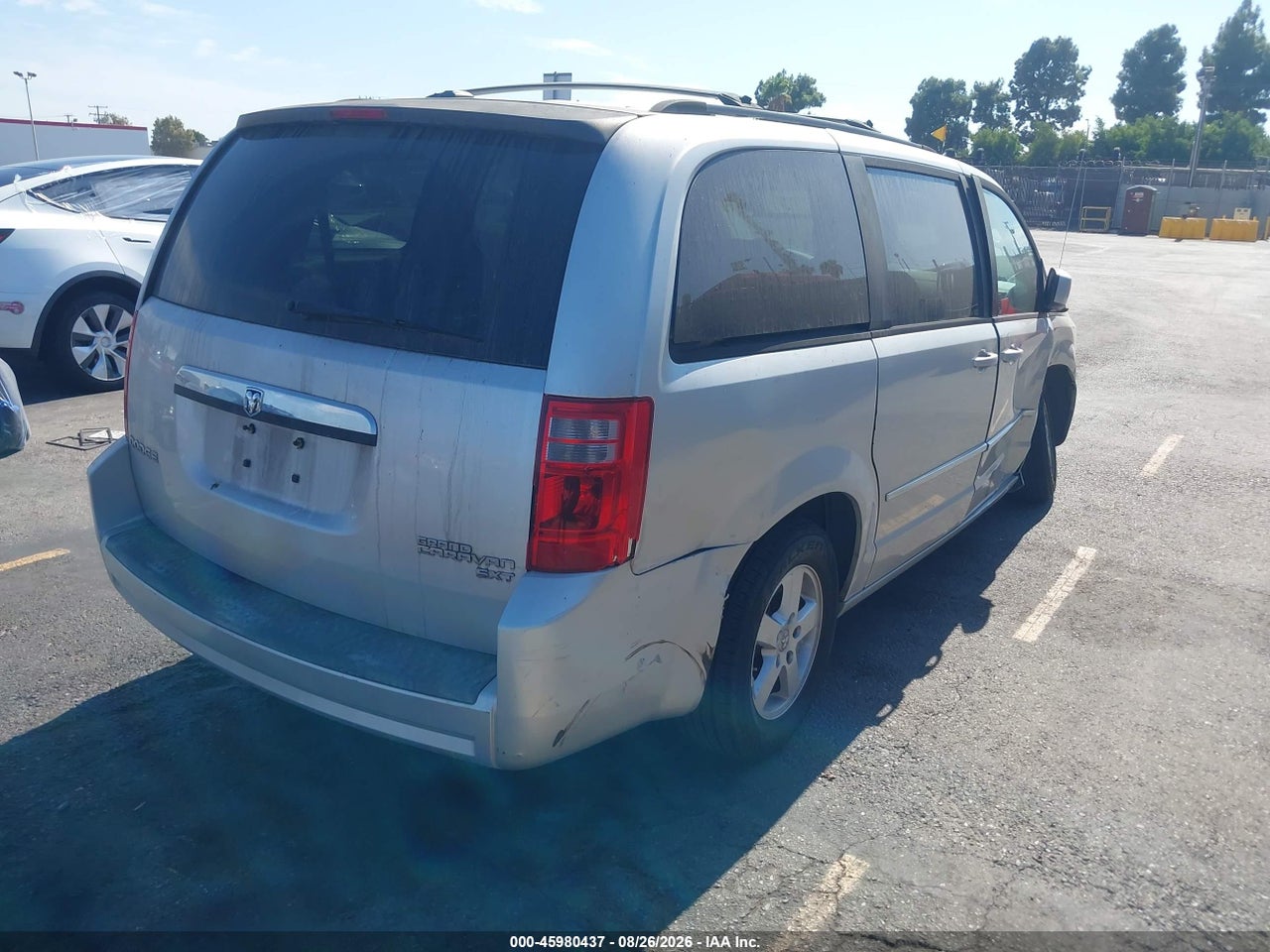 2010 DODGE GRAND CARAVAN SXT · 4/11