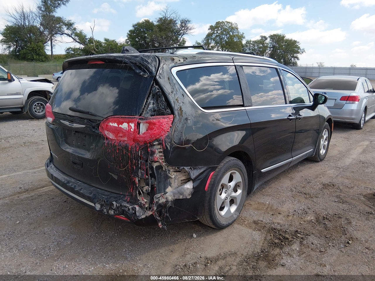 2017 CHRYSLER PACIFICA TOURING-L PLUS · 4/11