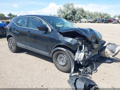 JN1BJ1CRXJW****** · 2018 NISSAN ROGUE SPORT S