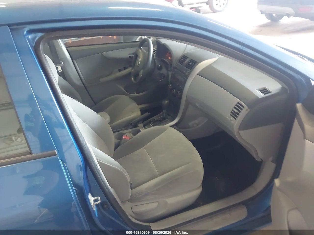 2009 TOYOTA COROLLA LE · 5/11
