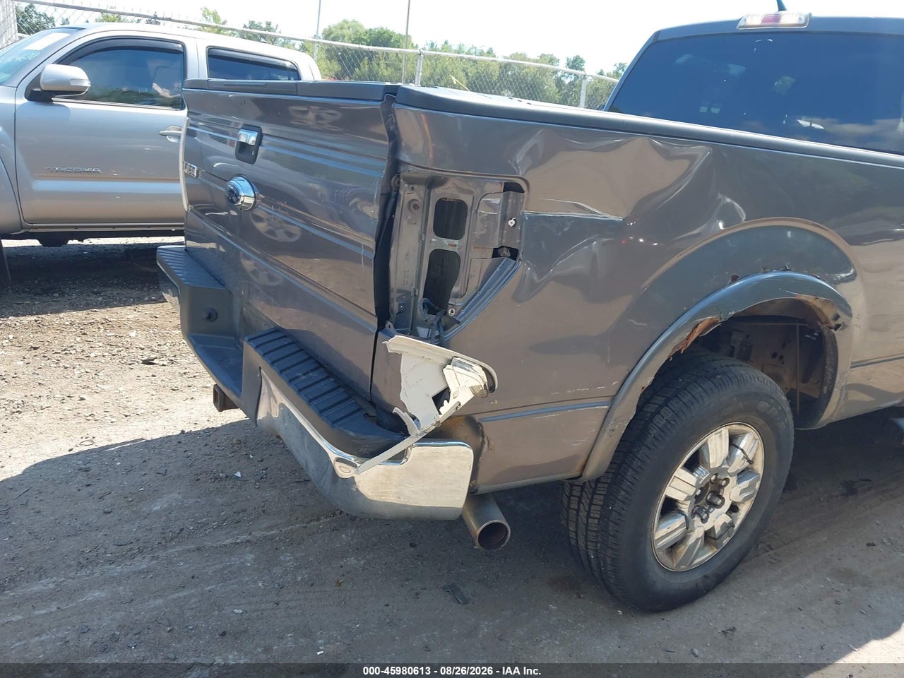 2011 FORD F-150 FX4/KING RANCH/LARIAT/PLATINUM/XLT · 6/11