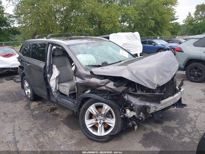 2016 TOYOTA HIGHLANDER LIMITED V6
