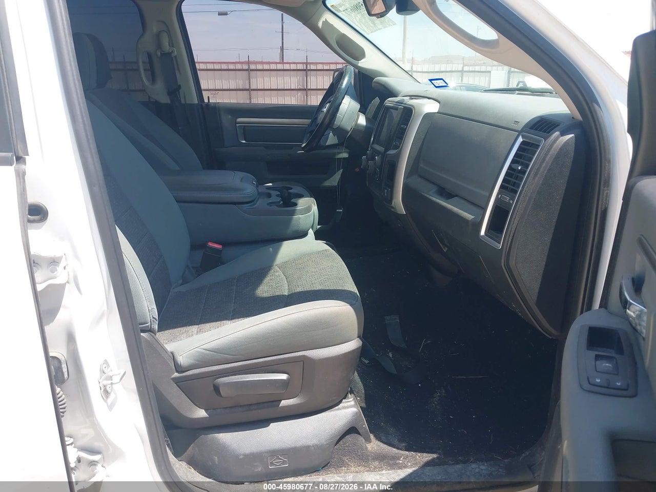 2019 RAM 1500 CLASSIC SLT  4X4 5'7 BOX · 5/11