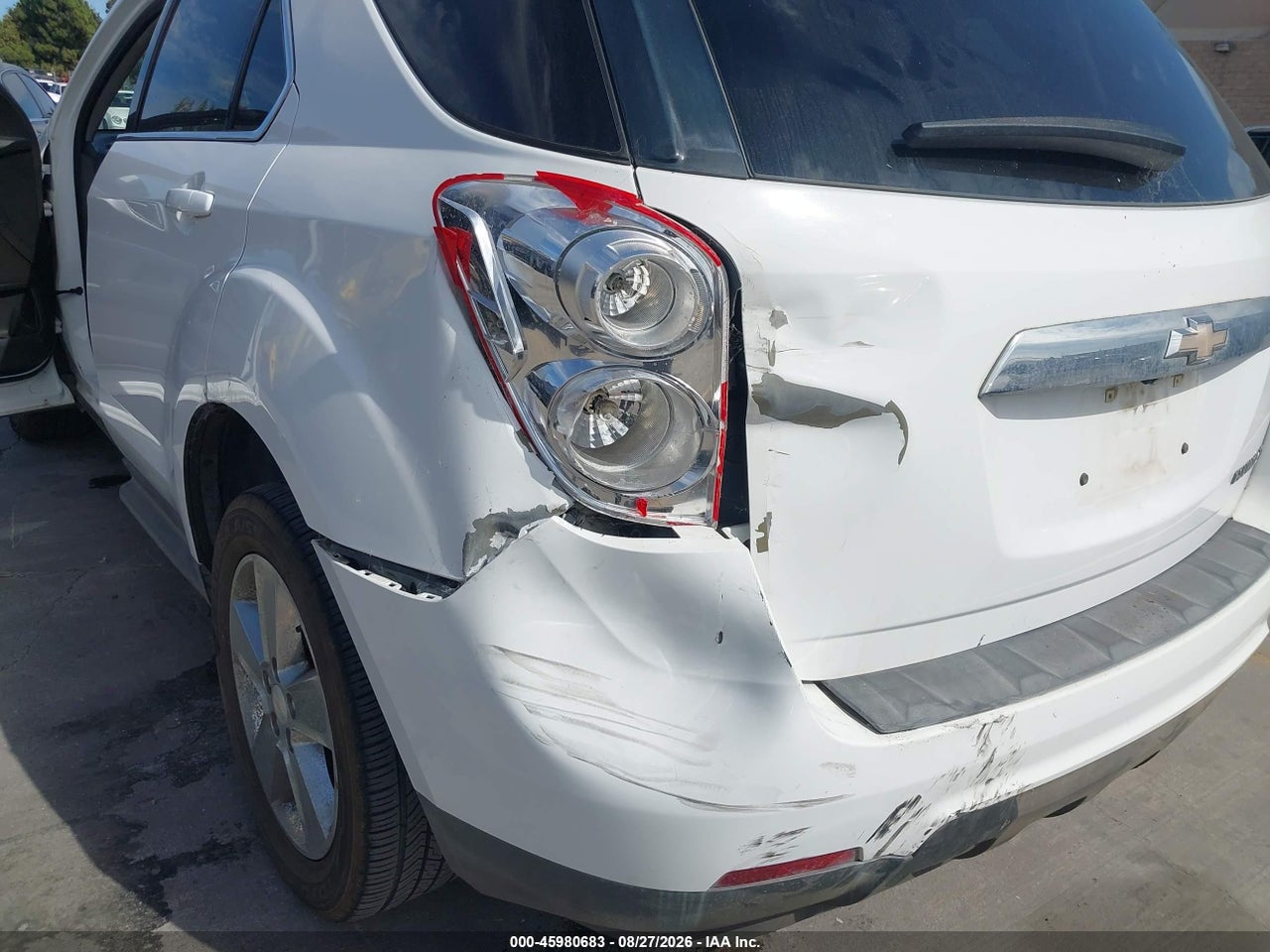 2015 CHEVROLET EQUINOX 2LT · 6/11