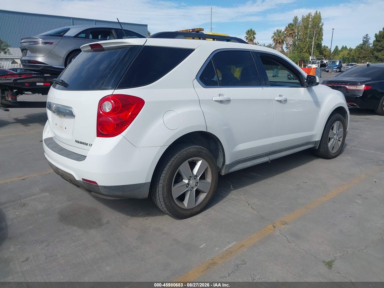 2015 CHEVROLET EQUINOX 2LT · 4/11