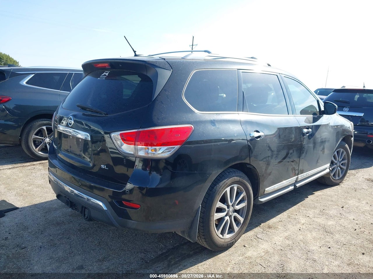 2013 NISSAN PATHFINDER SL · 4/11