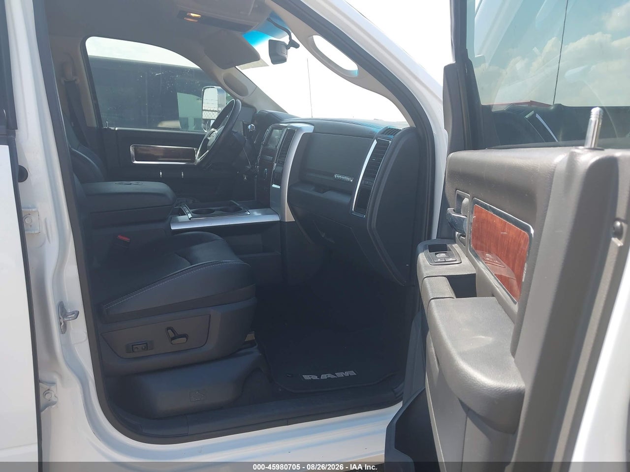2012 RAM 2500 LARAMIE · 5/11