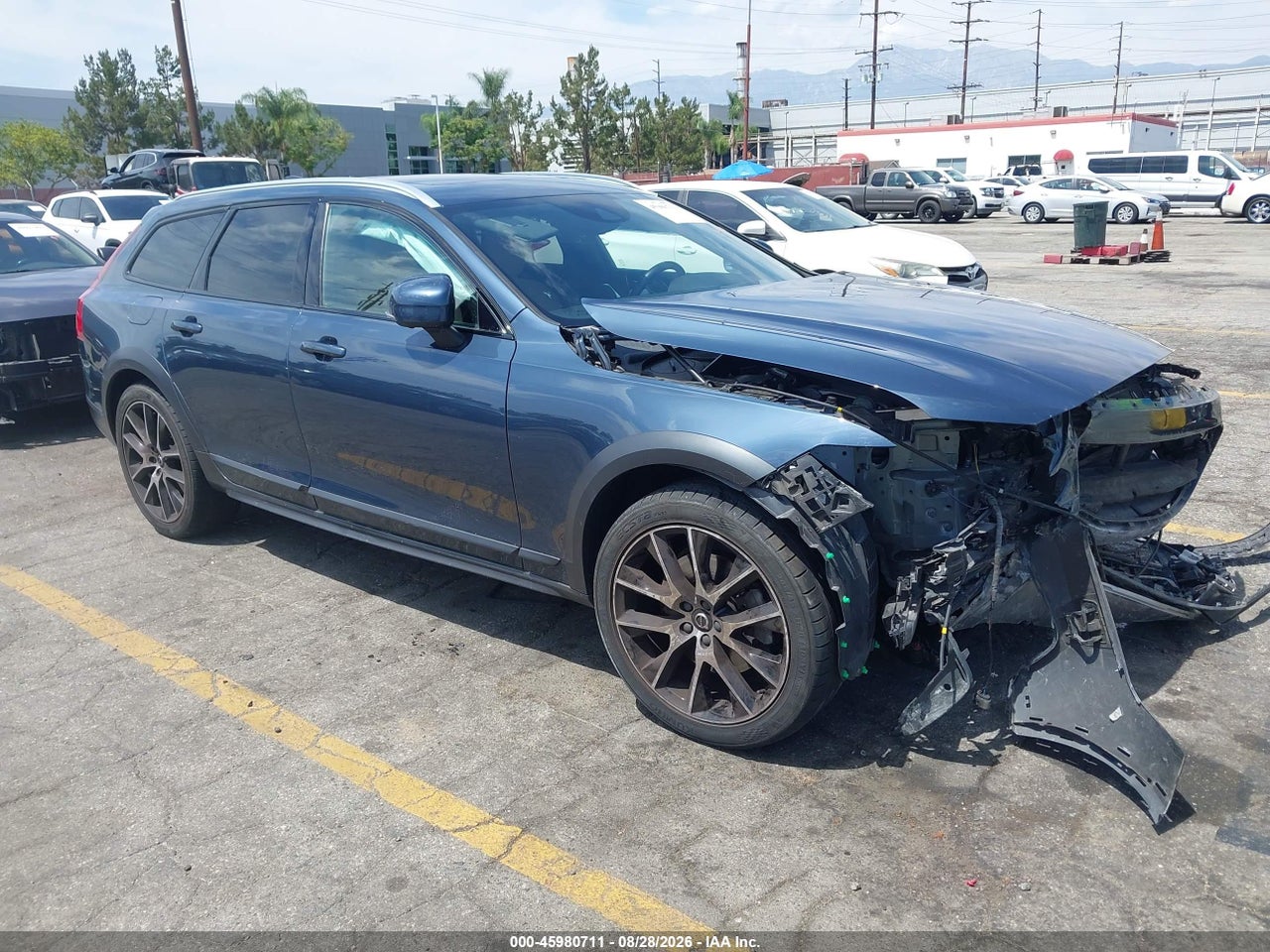 YV4A22NLXL1****** · 2020 VOLVO V90 CROSS COUNTRY T6