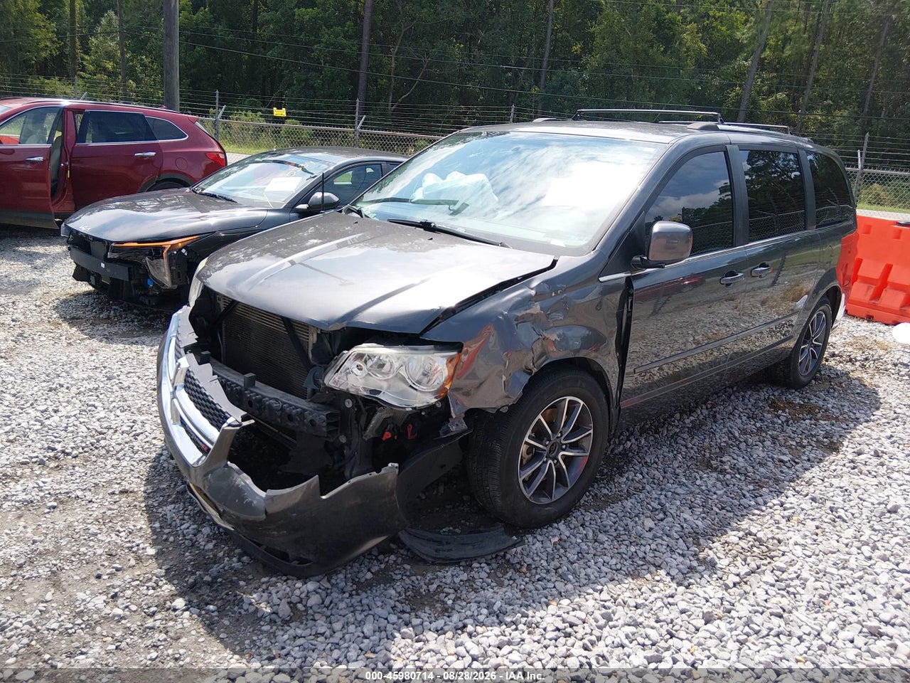 2017 DODGE GRAND CARAVAN SXT · 2/10