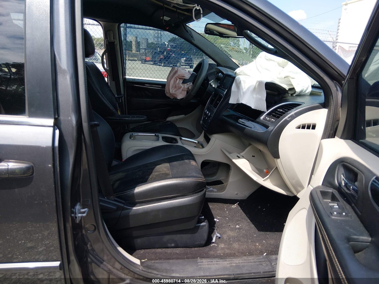 2017 DODGE GRAND CARAVAN SXT · 5/10