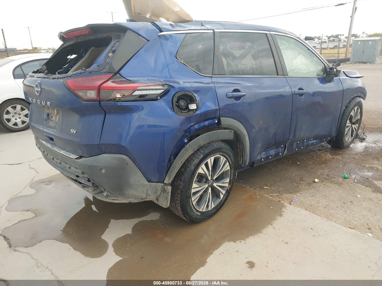 2022 NISSAN ROGUE SV FWD · 4/11