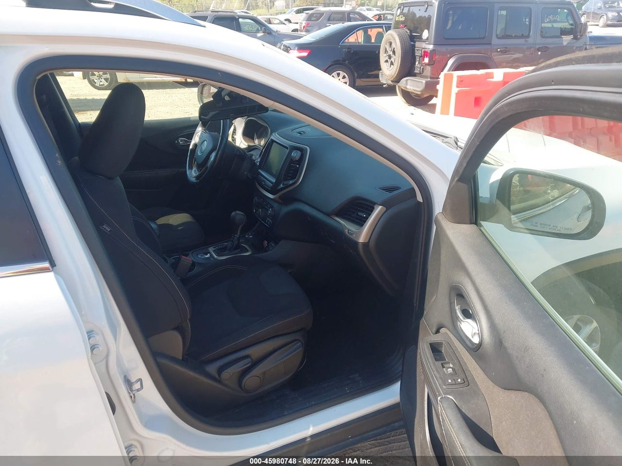 2016 JEEP CHEROKEE LATITUDE · 5/11