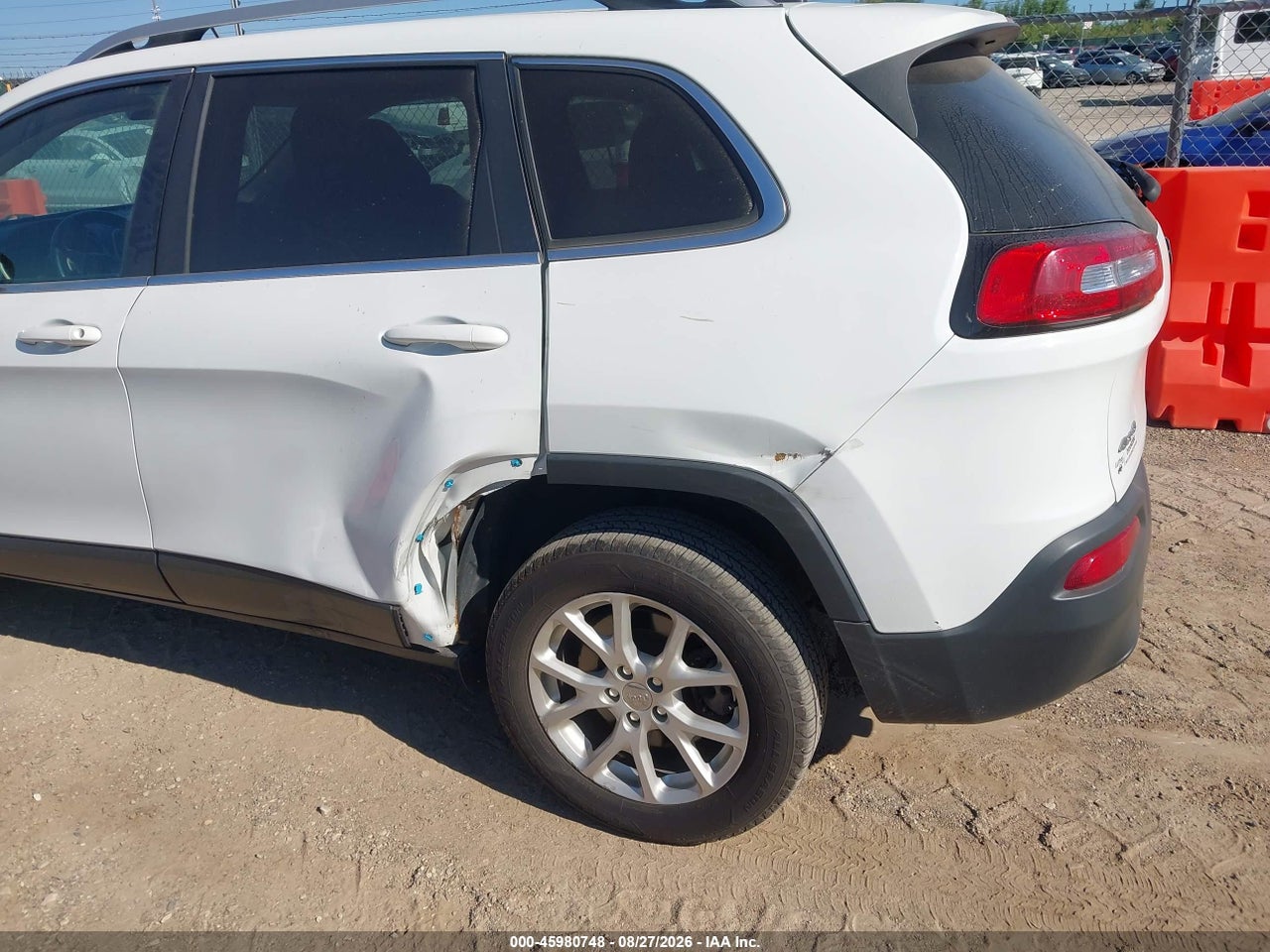 2016 JEEP CHEROKEE LATITUDE · 6/11