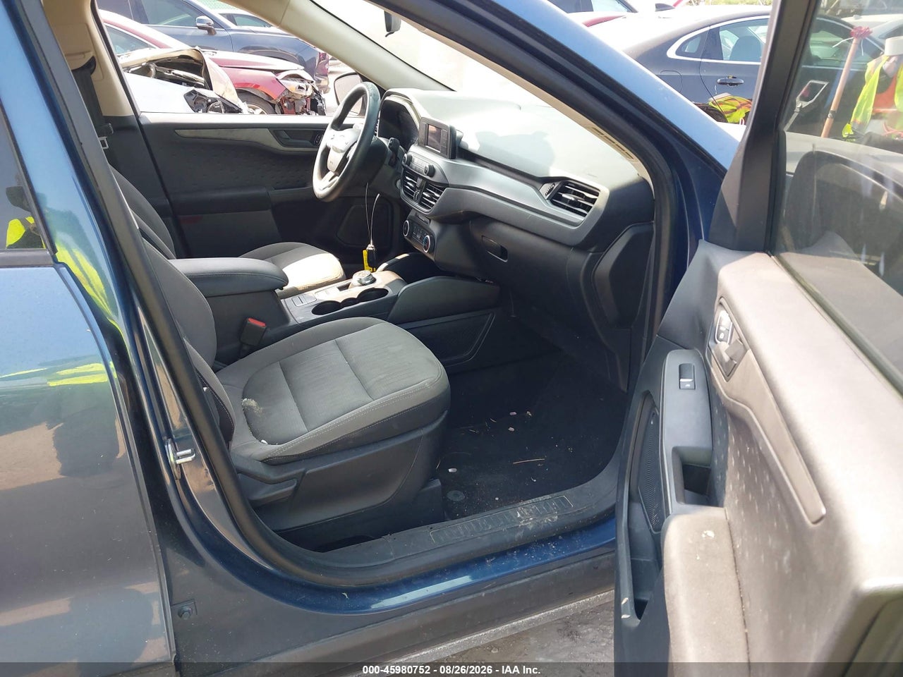 2020 FORD ESCAPE S · 5/11
