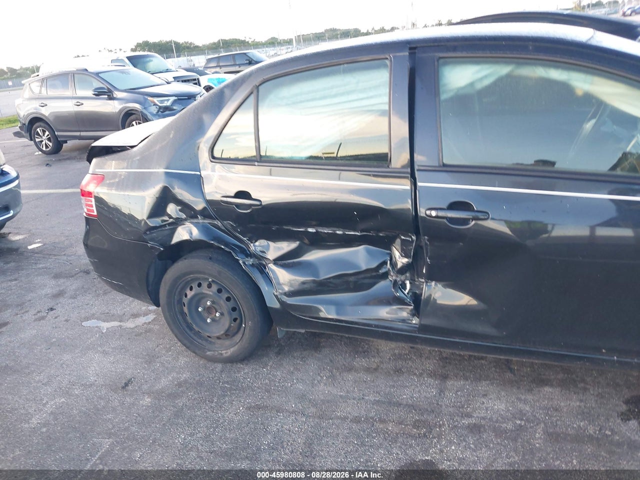 2012 TOYOTA YARIS   · 6/11