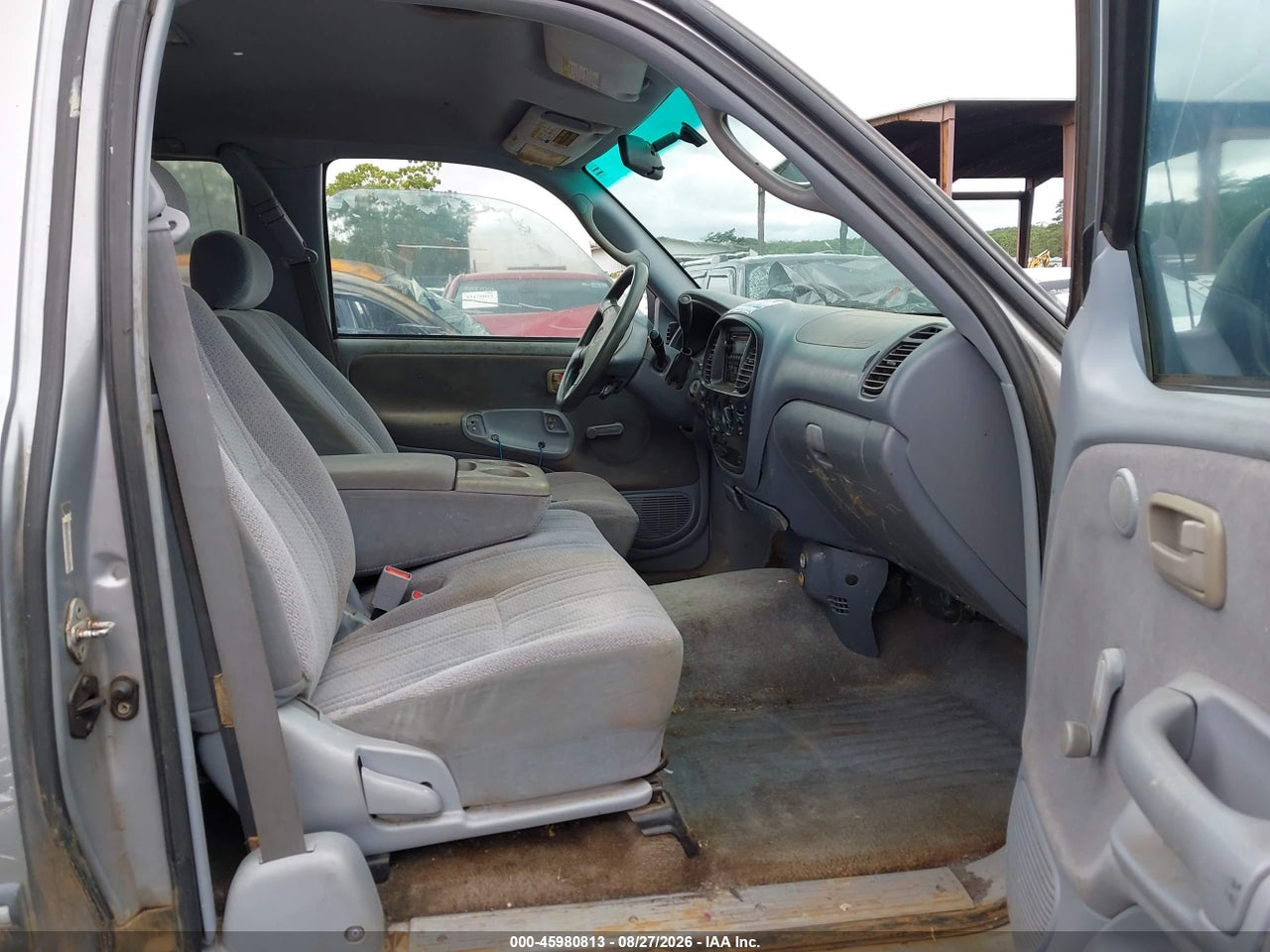 2001 TOYOTA TUNDRA SR5 V8 · 5/11