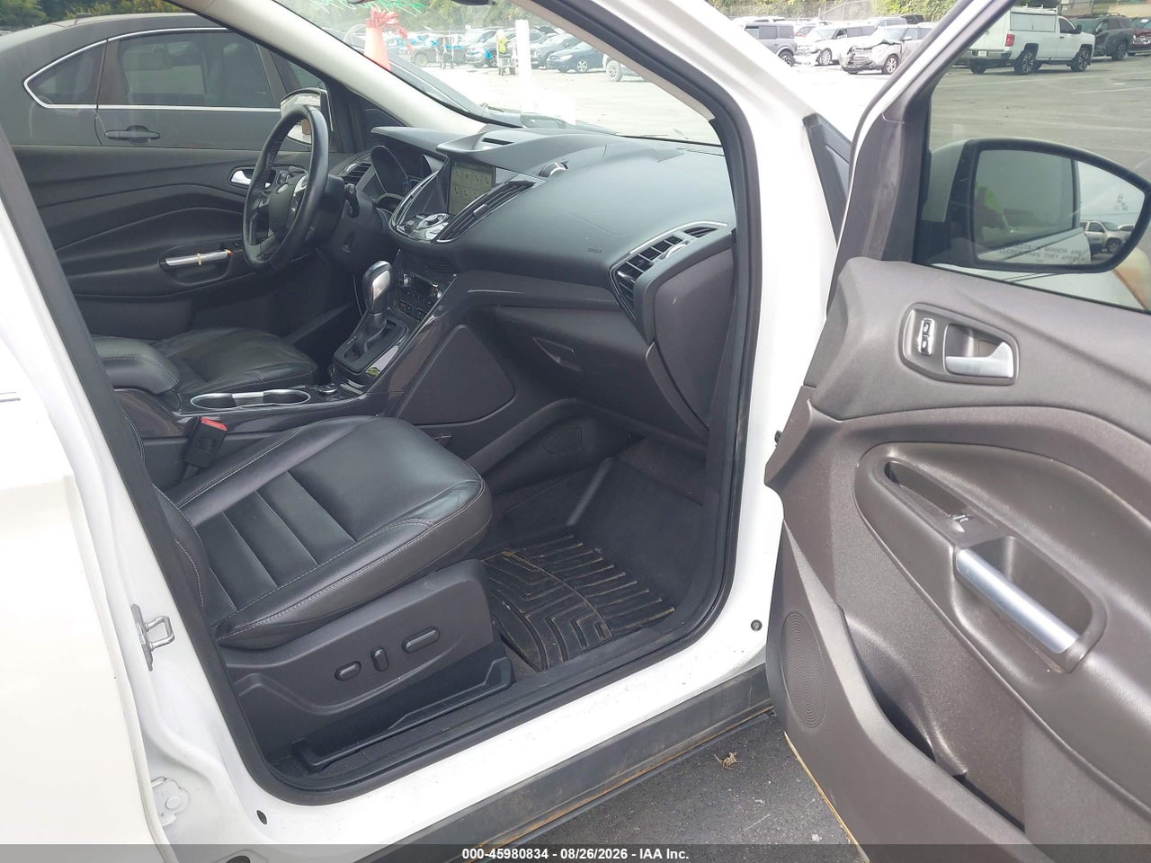 2016 FORD ESCAPE TITANIUM · 5/11