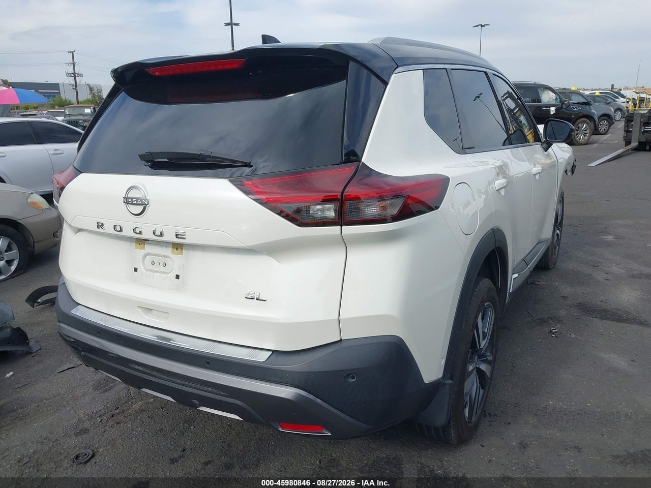 2023 NISSAN ROGUE SL FWD · 4/11