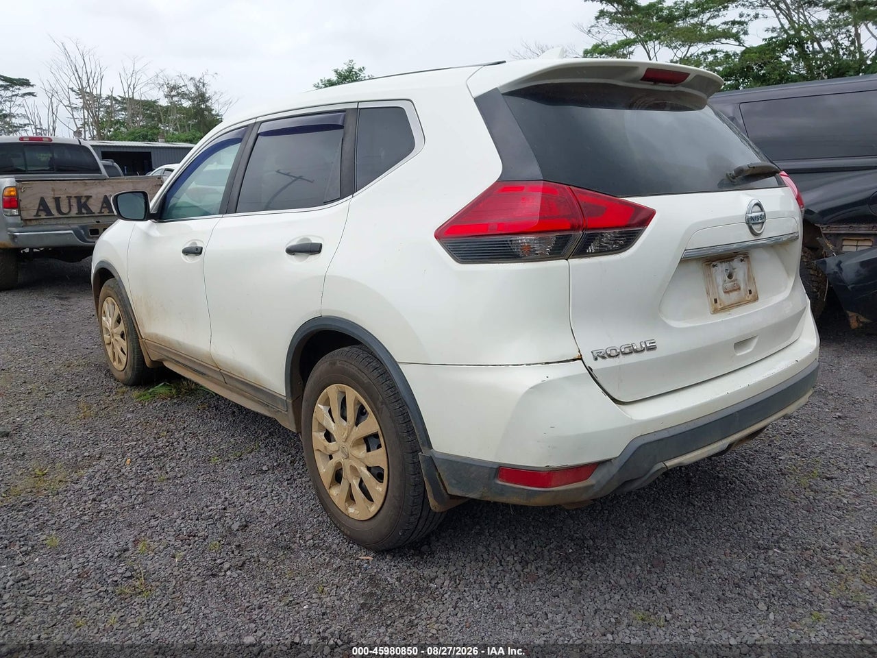 2017 NISSAN ROGUE S · 3/11