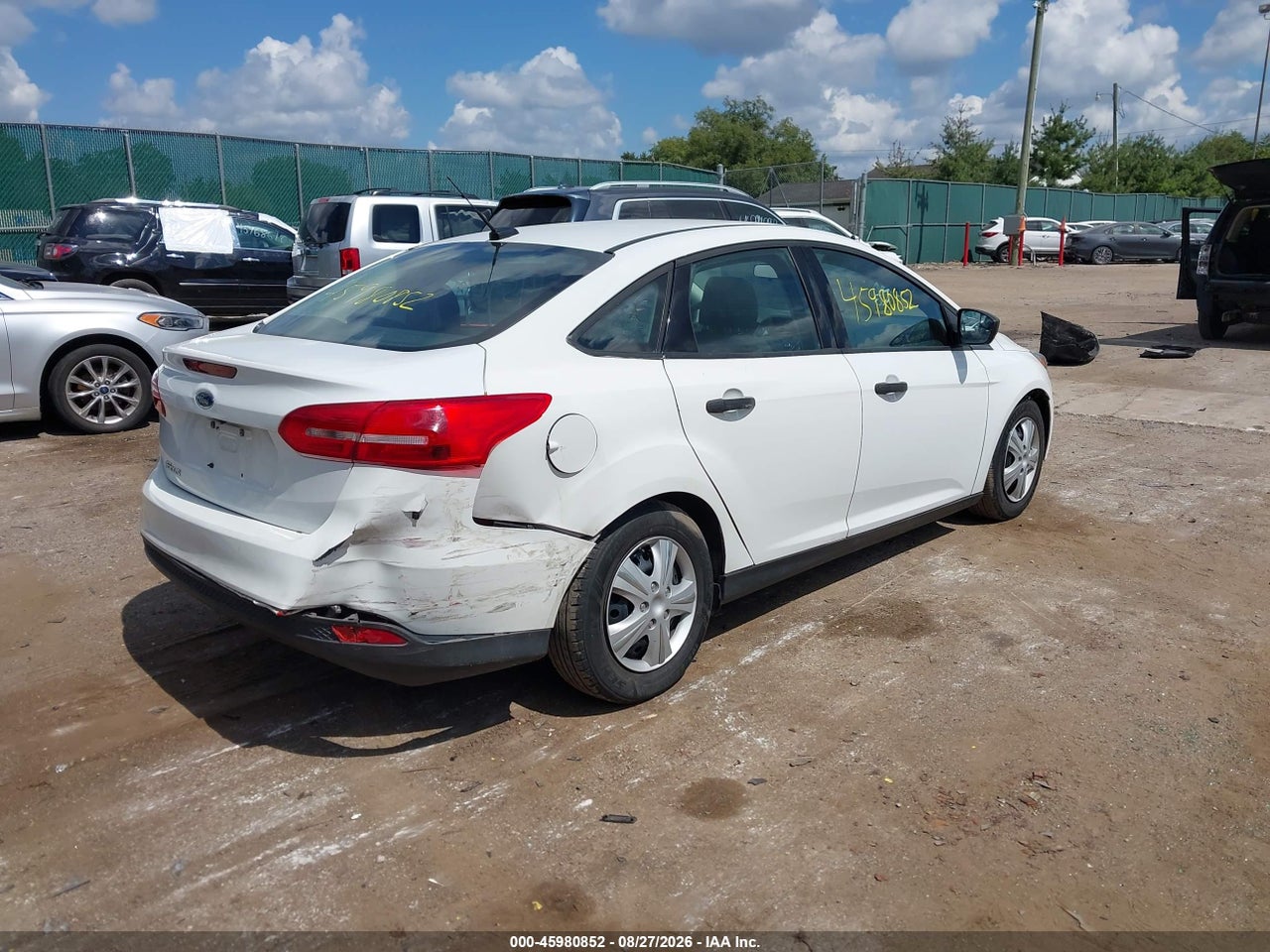 2016 FORD FOCUS S · 4/11
