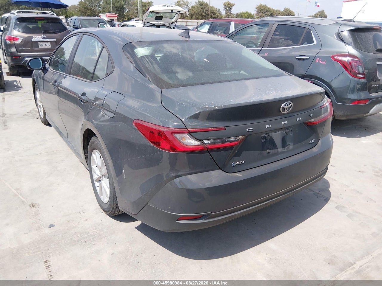 2026 TOYOTA CAMRY LE · 3/11